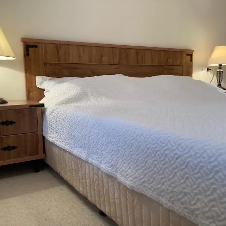 Bright & Lovely In With Free And Garage Apartment *