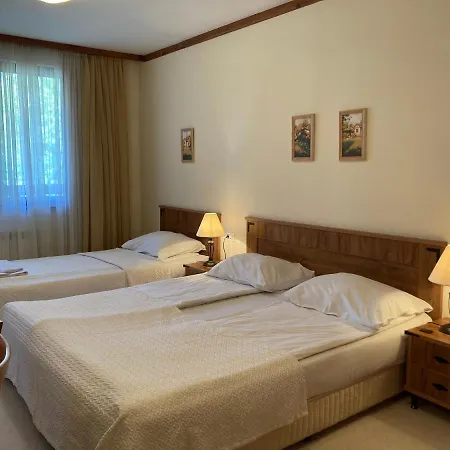 Bright & Lovely In With Free And Garage Apartment *